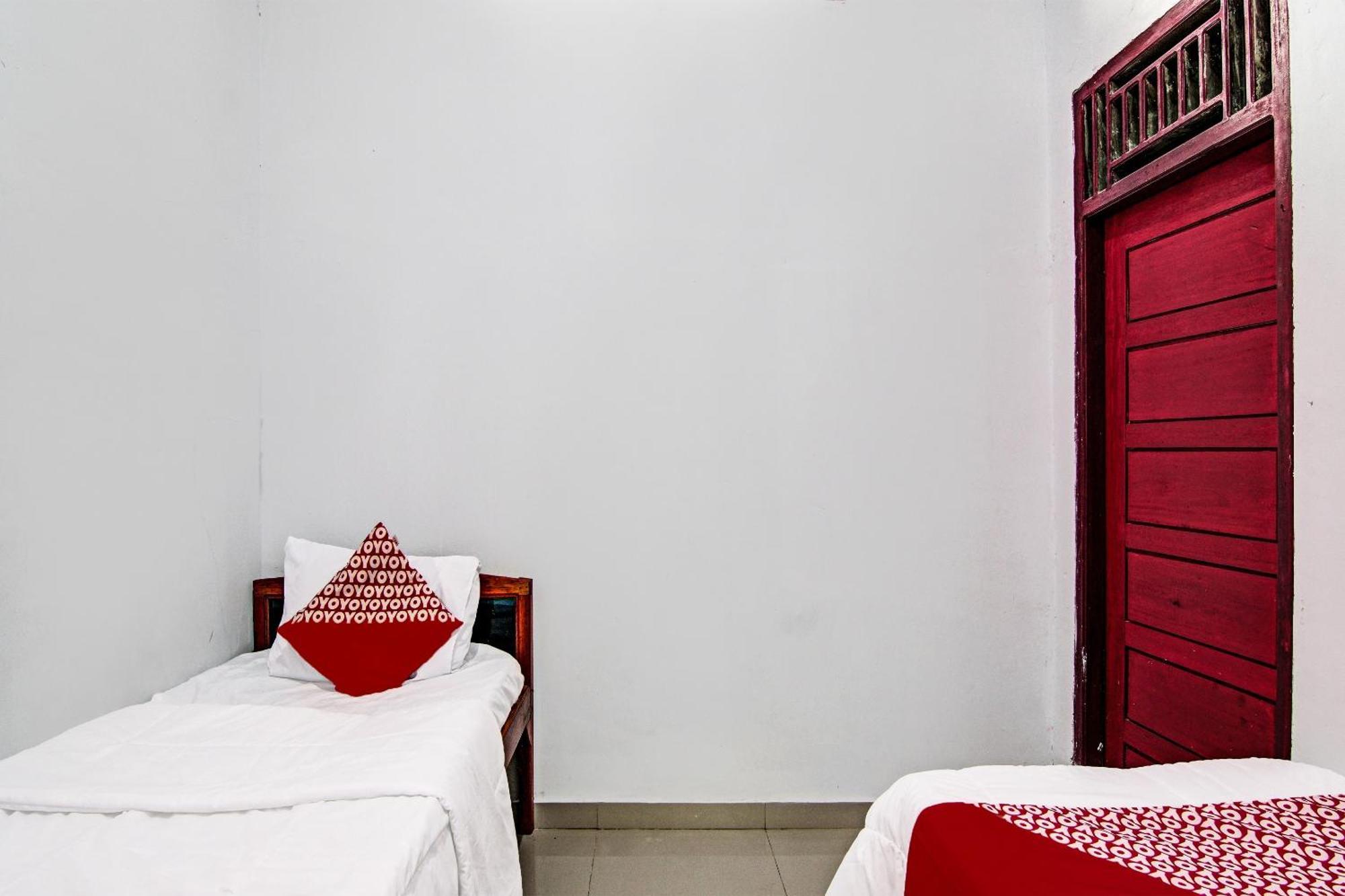 Oyo 92330 Hotel Rindu Sempadan Near Taman Wisata Rindu Sempadan Pekanbaru Eksteriør billede