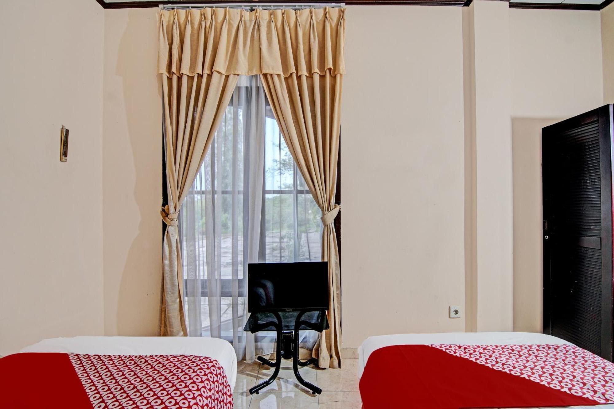 Oyo 92330 Hotel Rindu Sempadan Near Taman Wisata Rindu Sempadan Pekanbaru Eksteriør billede