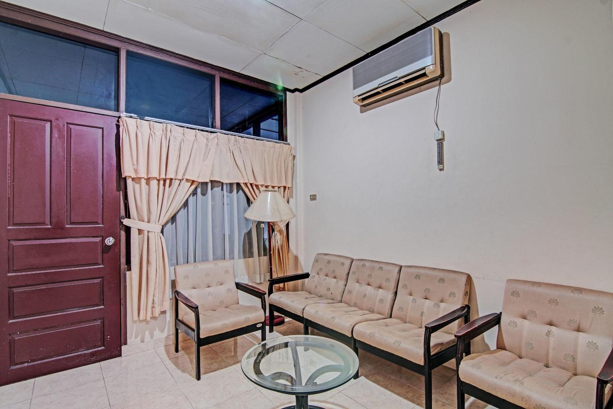 Oyo 92330 Hotel Rindu Sempadan Near Taman Wisata Rindu Sempadan Pekanbaru Eksteriør billede